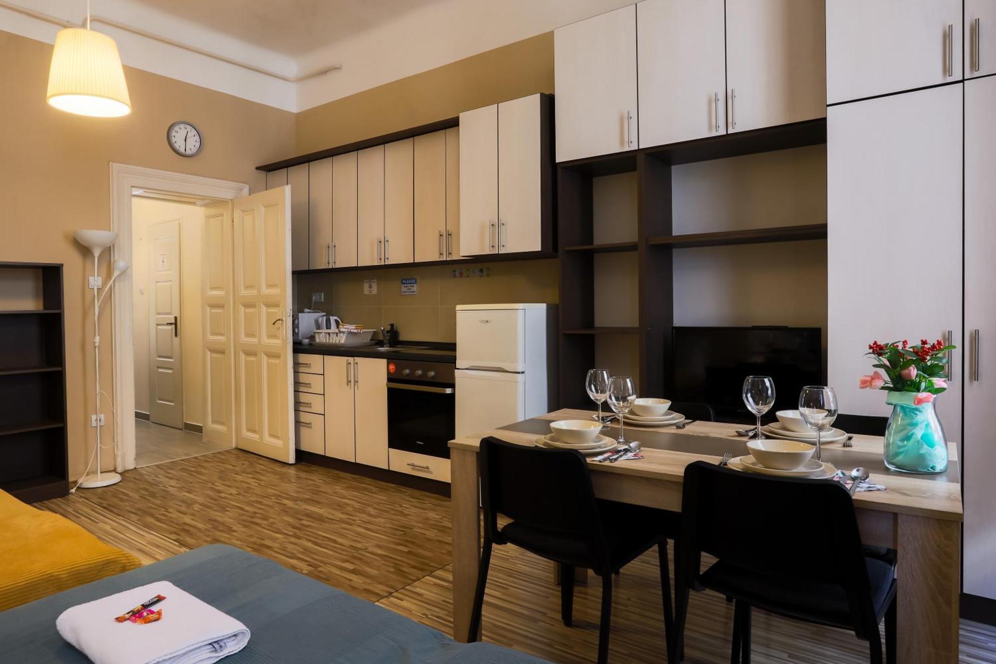 East Station Apartments ブダペスト エクステリア 写真